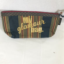 Make up bag-Cosmetic case- Mid size travel case - Barbz.net